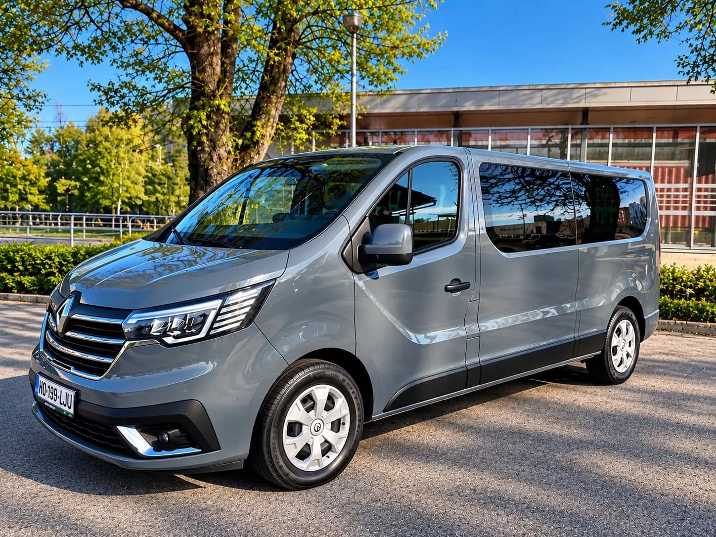 Renault Trafic - 9 sedežev